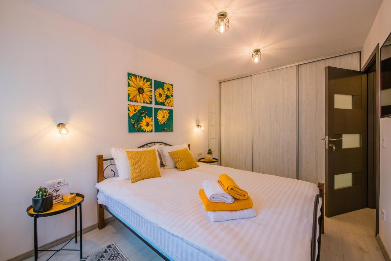 Kitty Sunflower Apartment Алба-Юлия Экстерьер фото